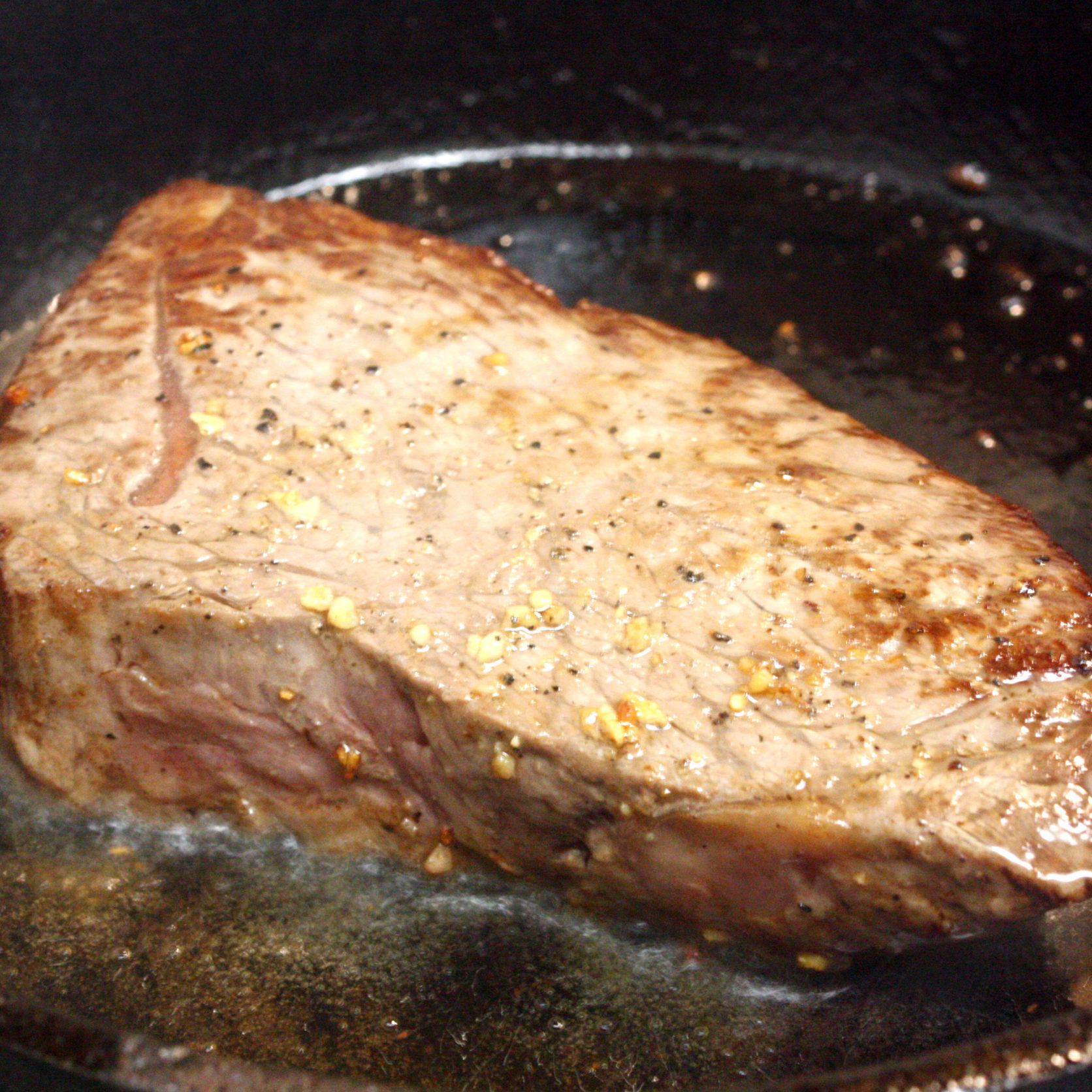 ステーキ肉で簡単・本格。ランボソローストビーフ